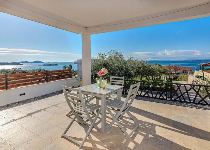 别墅 Lucy Pakoštane